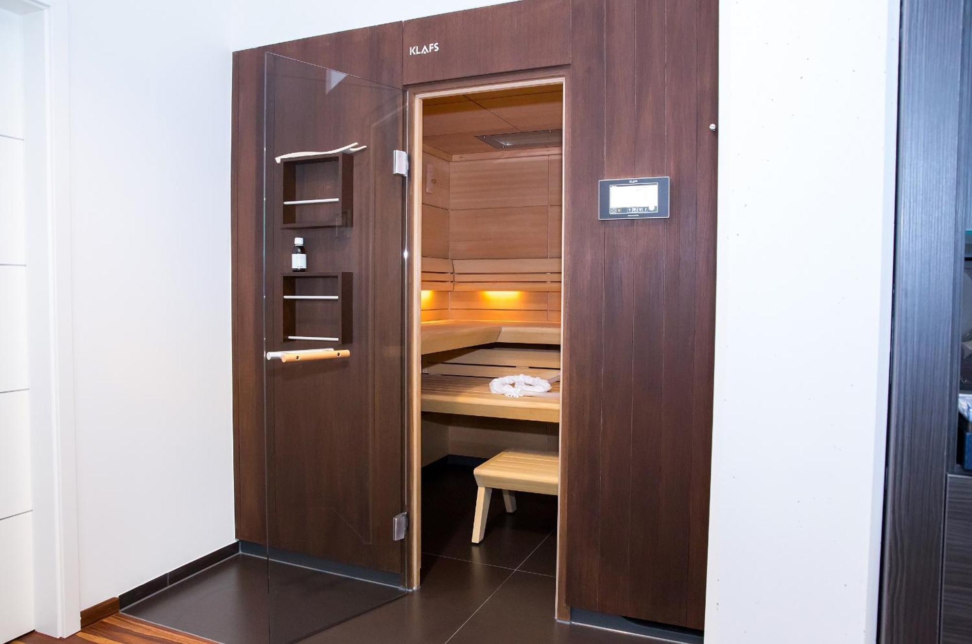 Plus Punkt Private Spa ไวน์การ์เทิน ภายนอก รูปภาพ