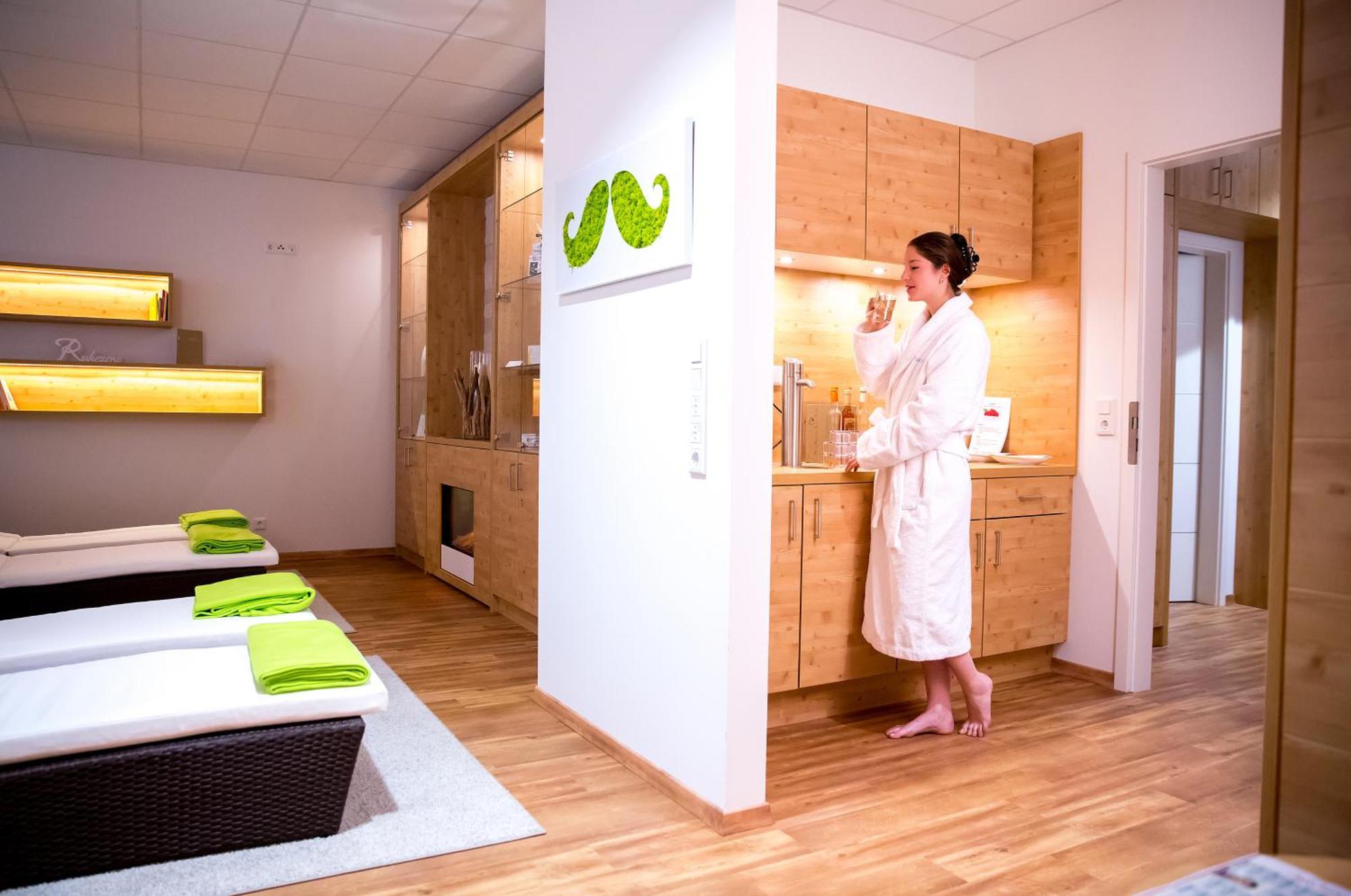 Plus Punkt Private Spa ไวน์การ์เทิน ภายนอก รูปภาพ