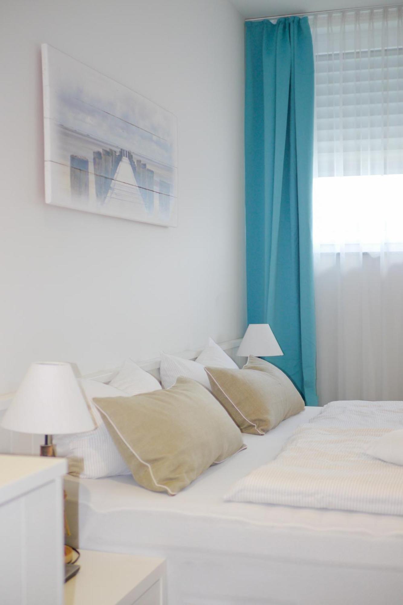 Plus Punkt Private Spa ไวน์การ์เทิน ภายนอก รูปภาพ